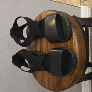 EUC Sorel Leather Ella ll Sandals Black Size 7.5